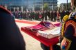 Ceremonil pripnania sth na bojov zstavy.